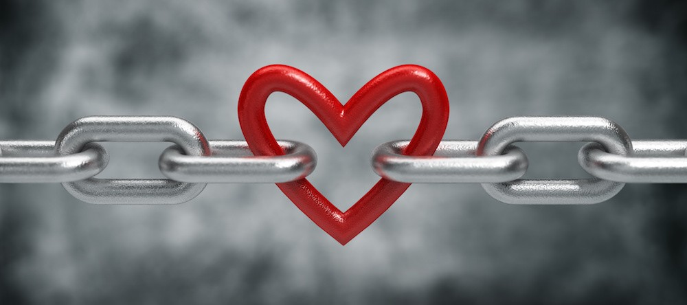 AdobeStock_heartchain