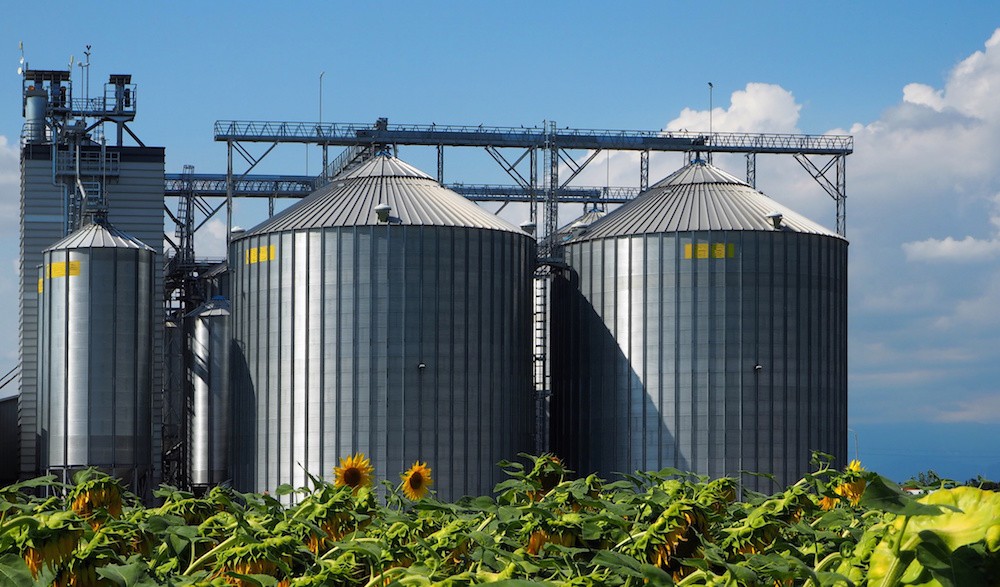 AdobeStock_silos