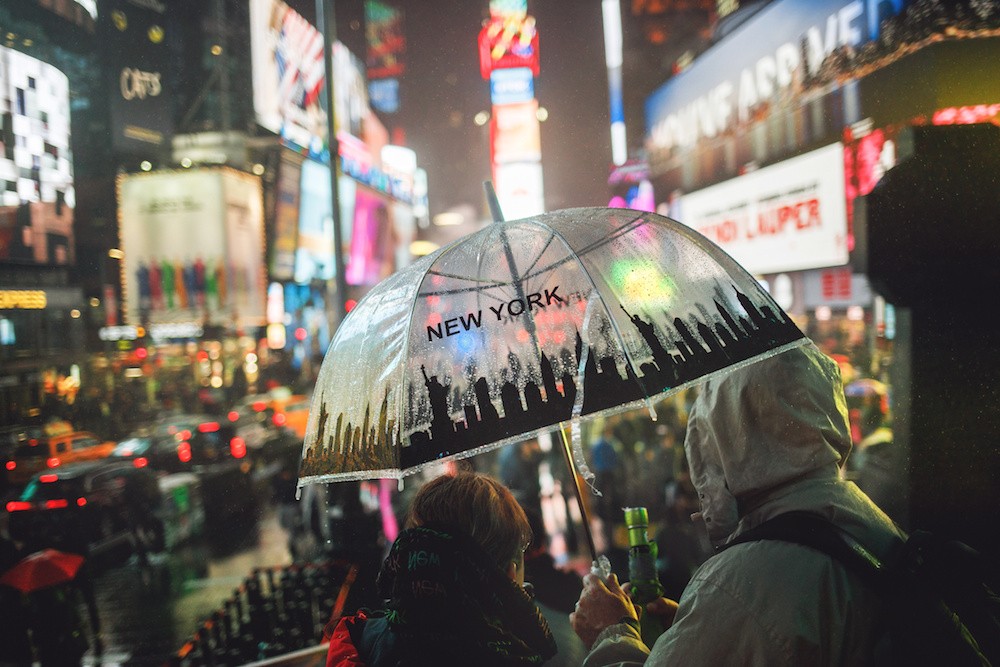 AdobeStock_TimesSquareNYrain